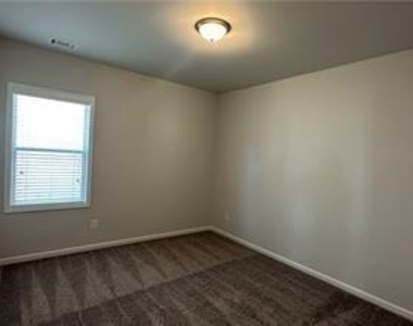 5345 Fox Hill Lane - Photo Thumbnail 7