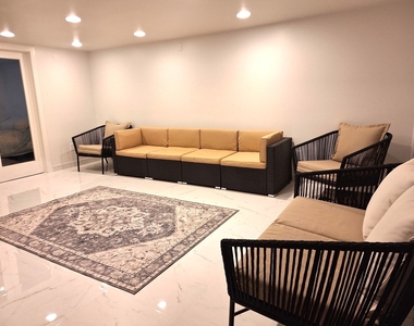 227 Juneway Terrace - Photo Thumbnail 12