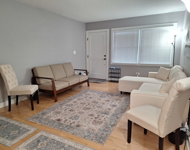 227 Juneway Terrace - Photo Thumbnail 3