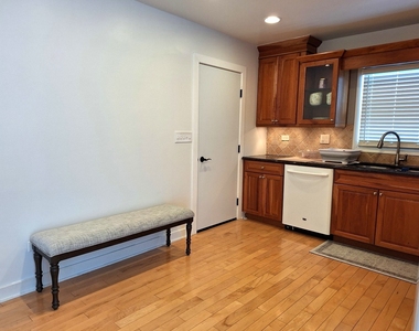 227 Juneway Terrace - Photo Thumbnail 4
