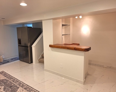 227 Juneway Terrace - Photo Thumbnail 17