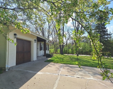 227 Juneway Terrace - Photo Thumbnail 21