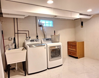 227 Juneway Terrace - Photo Thumbnail 18