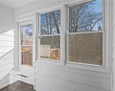 567 Winton Terrace Ne - Photo Thumbnail 12