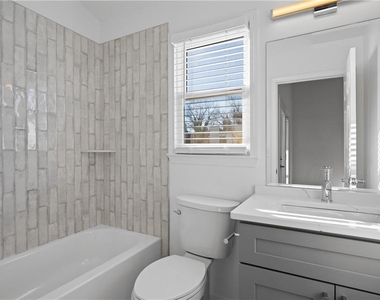 567 Winton Terrace Ne - Photo Thumbnail 10