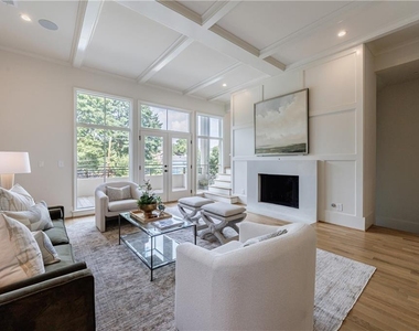 81 Delmont Drive - Photo Thumbnail 26