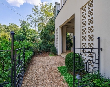 81 Delmont Drive - Photo Thumbnail 51