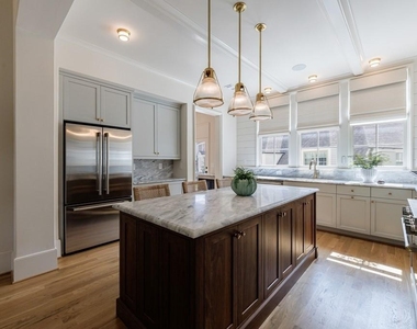 81 Delmont Drive - Photo Thumbnail 10