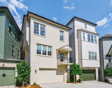 81 Delmont Drive - Photo Thumbnail 52