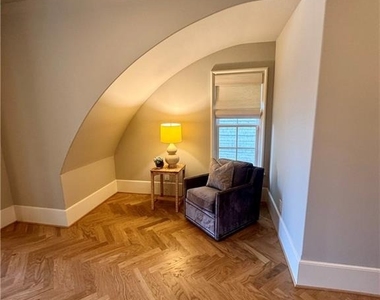 81 Delmont Drive - Photo Thumbnail 7