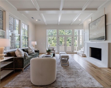 81 Delmont Drive - Photo Thumbnail 24