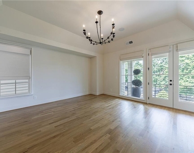 81 Delmont Drive - Photo Thumbnail 34