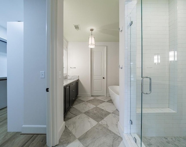 81 Delmont Drive - Photo Thumbnail 39