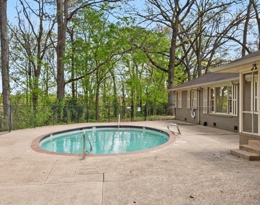1744 Woodcliff Place Ne - Photo Thumbnail 30