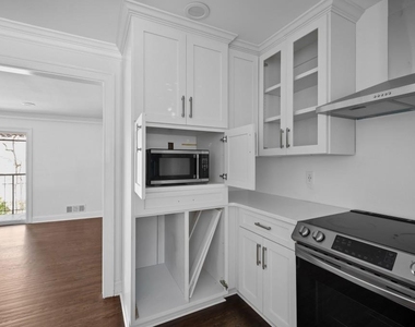 1744 Woodcliff Place Ne - Photo Thumbnail 13