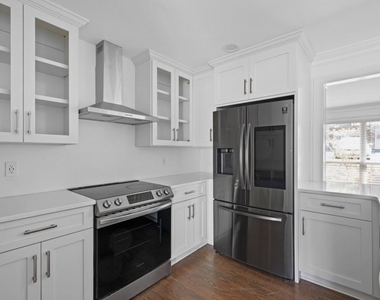 1744 Woodcliff Place Ne - Photo Thumbnail 11