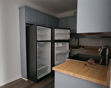 16 S East Street - Photo Thumbnail 1