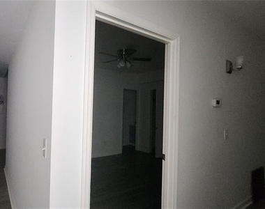 16 S East Street - Photo Thumbnail 5