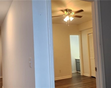 16 S East Street - Photo Thumbnail 18