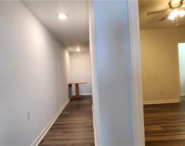 16 S East Street - Photo Thumbnail 11