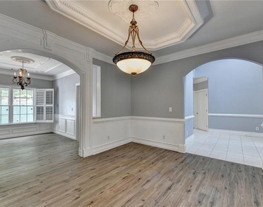 2072 Fairport Way - Photo Thumbnail 8