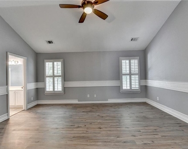 2072 Fairport Way - Photo Thumbnail 33