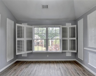 2072 Fairport Way - Photo Thumbnail 29