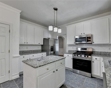 2072 Fairport Way - Photo Thumbnail 19