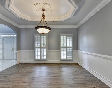 2072 Fairport Way - Photo Thumbnail 10