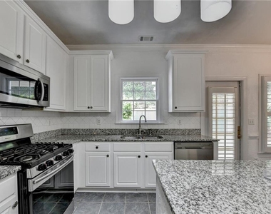 2072 Fairport Way - Photo Thumbnail 15