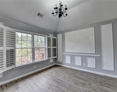 2072 Fairport Way - Photo Thumbnail 28