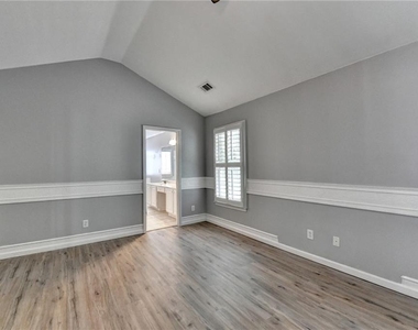 2072 Fairport Way - Photo Thumbnail 34