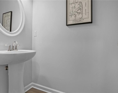 1150 Hunter Trail - Photo Thumbnail 16
