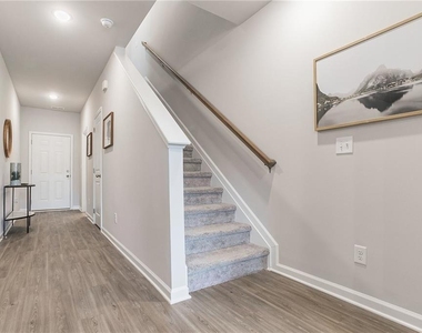 1150 Hunter Trail - Photo Thumbnail 5