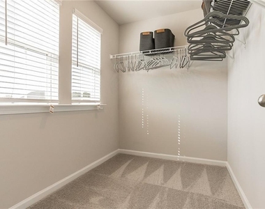 1150 Hunter Trail - Photo Thumbnail 7