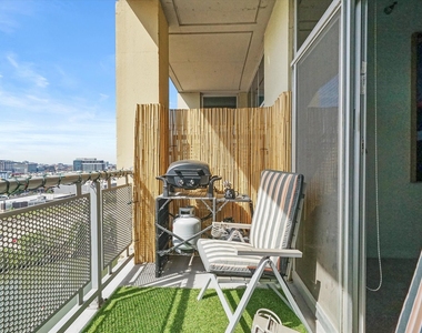 700 N Larrabee Street - Photo Thumbnail 17