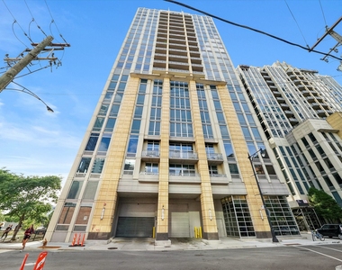 700 N Larrabee Street - Photo Thumbnail 31