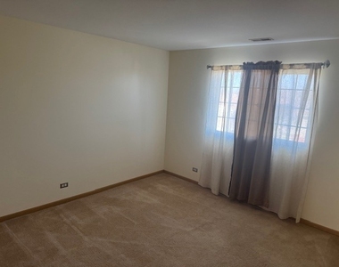 2520 Cedar Glen Drive N - Photo Thumbnail 4