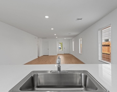 1525 San Sebastien Drive - Photo Thumbnail 8