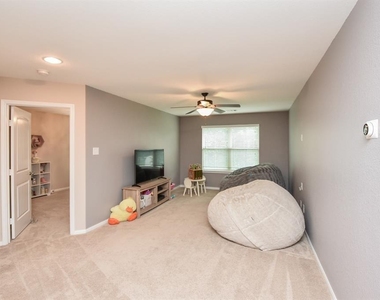 7002 Edwanna Lane - Photo Thumbnail 15
