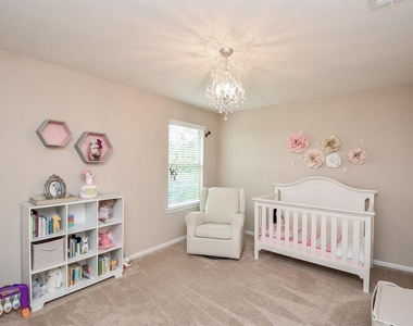 7002 Edwanna Lane - Photo Thumbnail 12