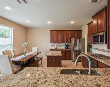 7002 Edwanna Lane - Photo Thumbnail 6