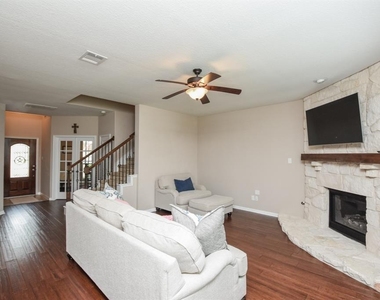 7002 Edwanna Lane - Photo Thumbnail 5