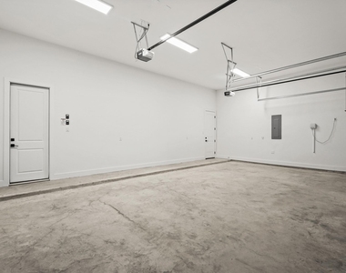 3607 Wellborn Drive - Photo Thumbnail 18