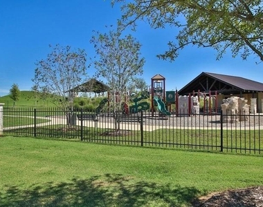 20615 Silver Tea Avenue - Photo Thumbnail 8