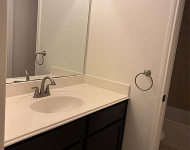 20615 Silver Tea Avenue - Photo Thumbnail 31