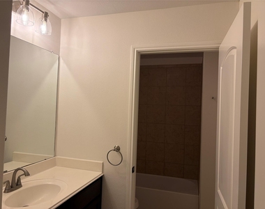 20615 Silver Tea Avenue - Photo Thumbnail 32