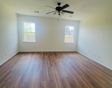 20615 Silver Tea Avenue - Photo Thumbnail 15