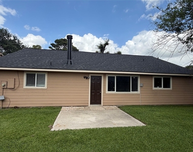 11811 Spruce Mountain Drive - Photo Thumbnail 2
