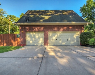 10819 Lake Windcrest - Photo Thumbnail 1